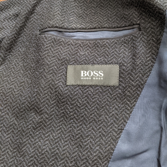 Vintage Hugo Boss x Harry Rosen Blazer - Picture 2 of 7